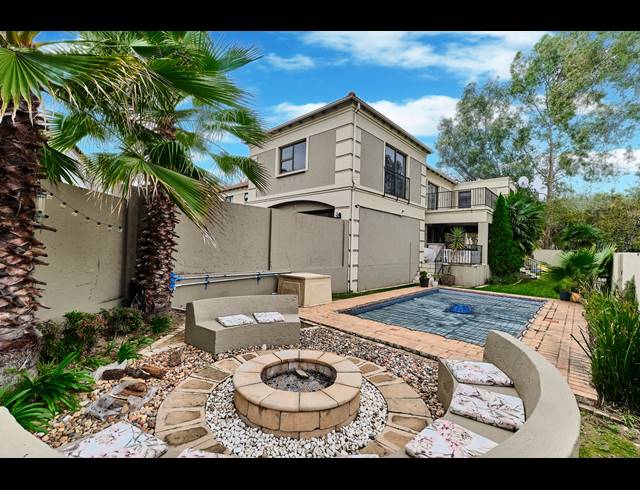 4 BEDROOM DUPLEX FOR SALE IN NORTH RIDING